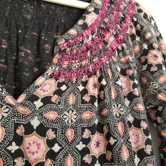 Lucky Brand Patterned Pink and Black Top Sz Small - Picture 3 of 6